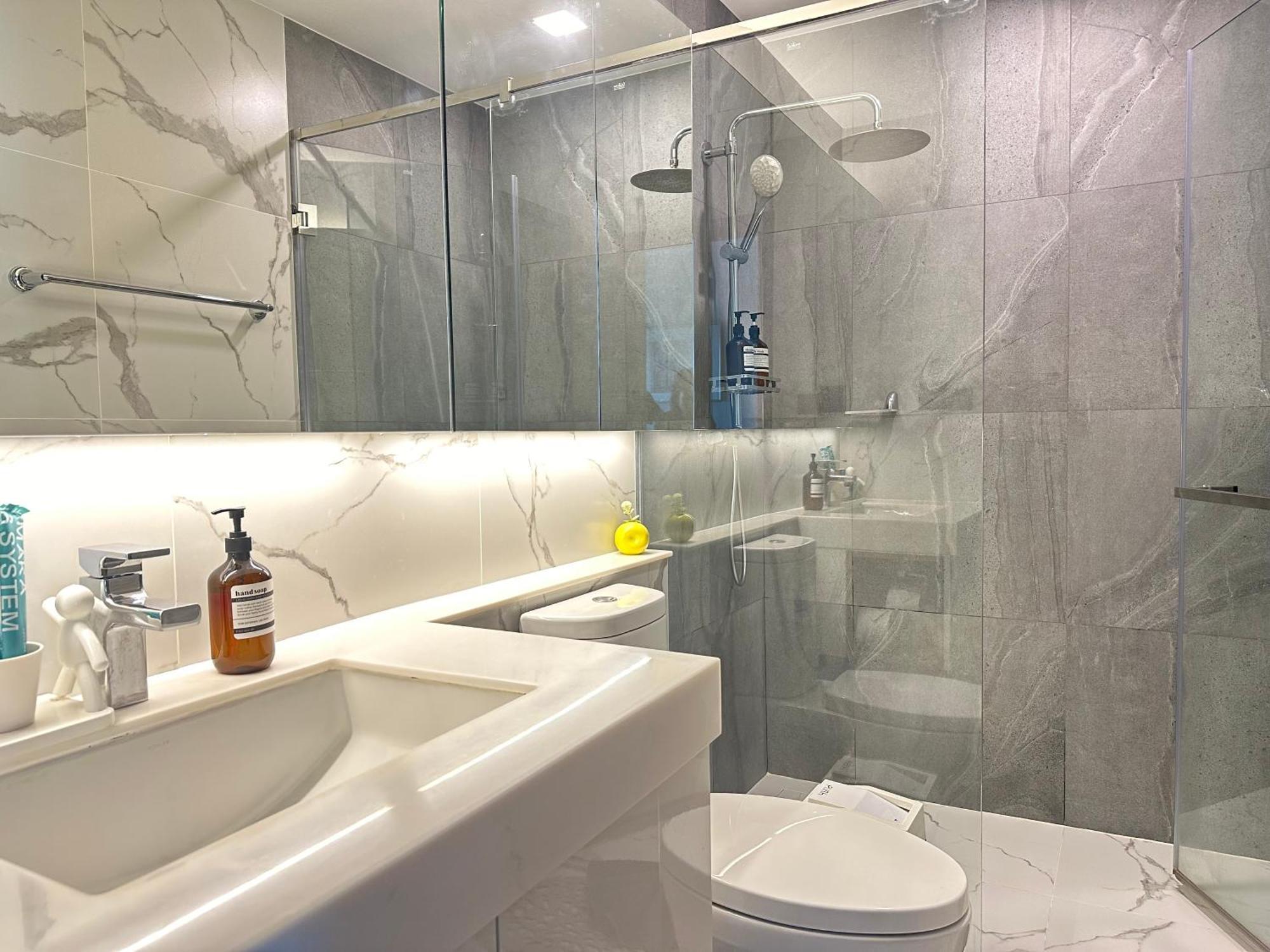 New & Cozy 2 Bedroom @ The Astra Sky River अपार्टमेंट *